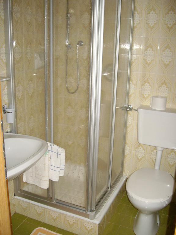 Schartnerhof Villa Collalbo Room photo
